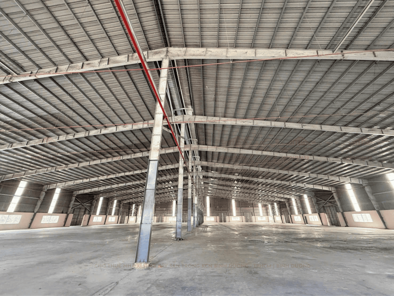CHO THUÊ NHÀ XƯỞNG XÂY SẴN TRONG KCN BÌNH DƯƠNG - TPHCM | BÌNH DƯƠNG | DIỆN TÍCH 9.600M2 ĐẤT, 6.358M2 XƯỞNG